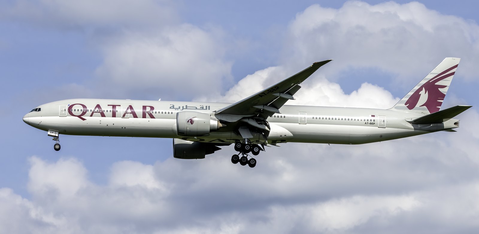 Boeing 777 von Qatar Airways im Anflug